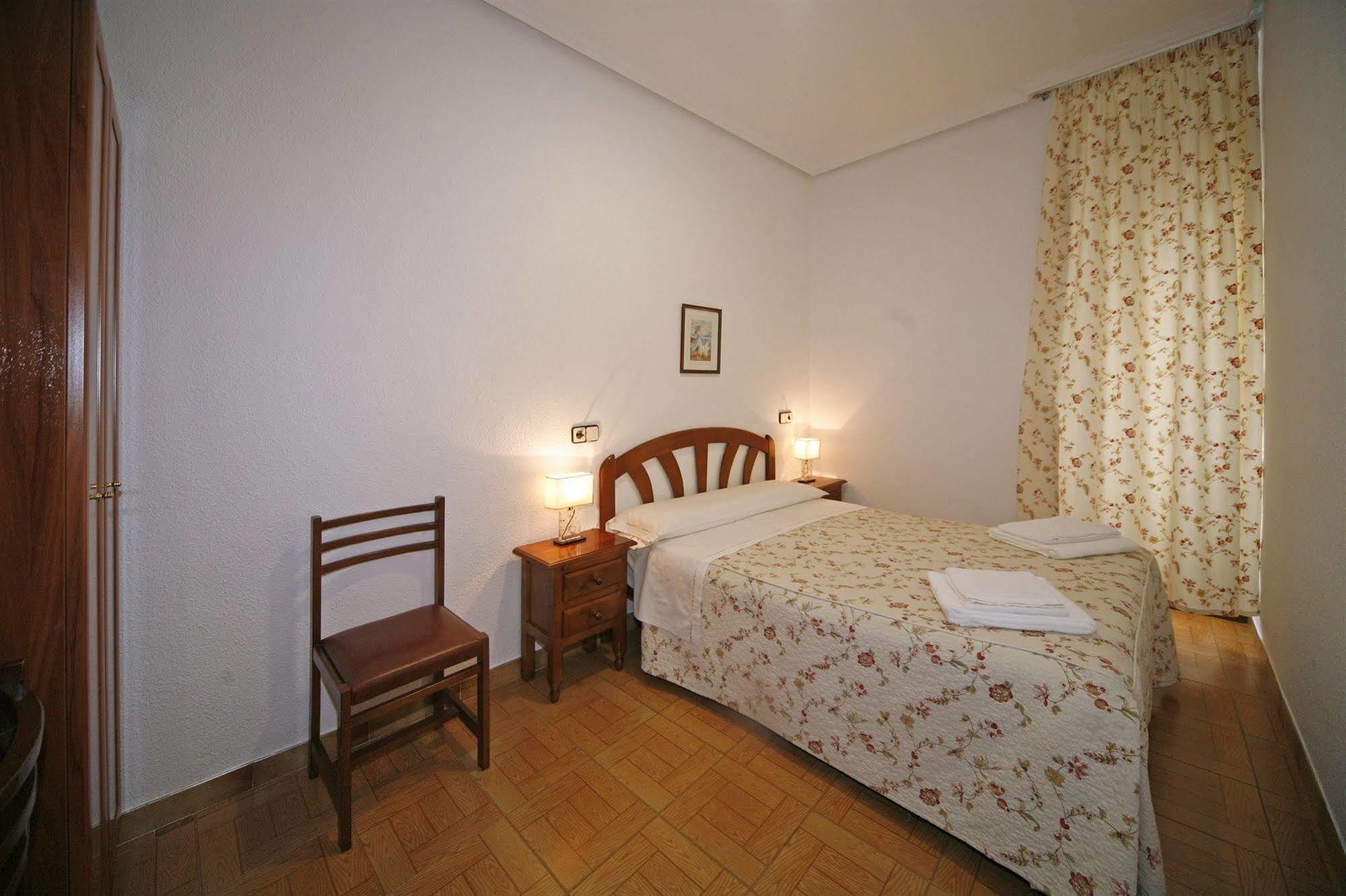 Hostal San Antonio Madrid Eksteriør bilde
